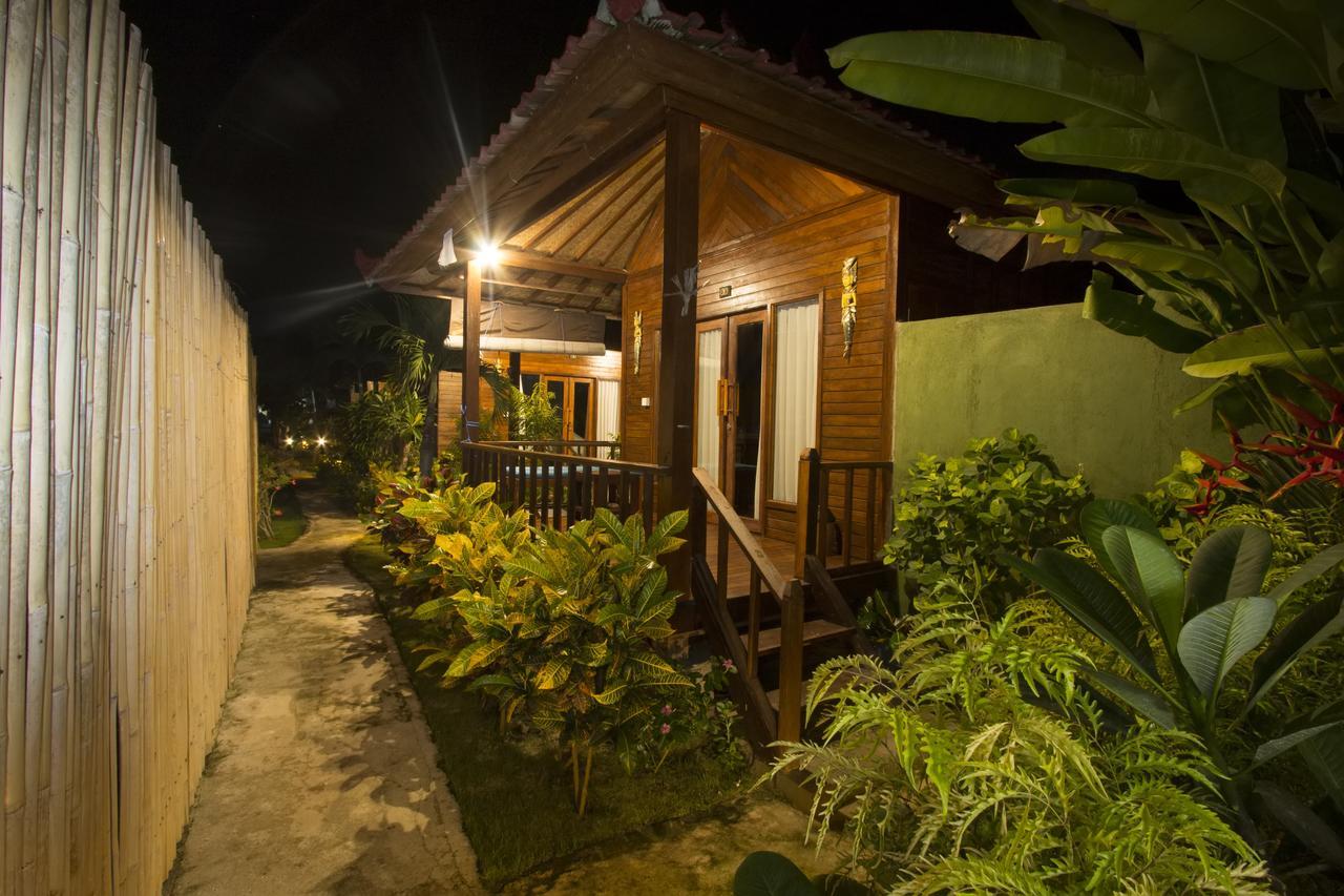 Amora Hut'S Nusa Lembongan  Exterior photo